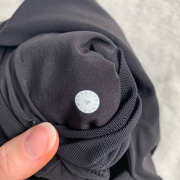 Lululemon On the Fly Pant *Luxtreme* - Picture 6 of 6